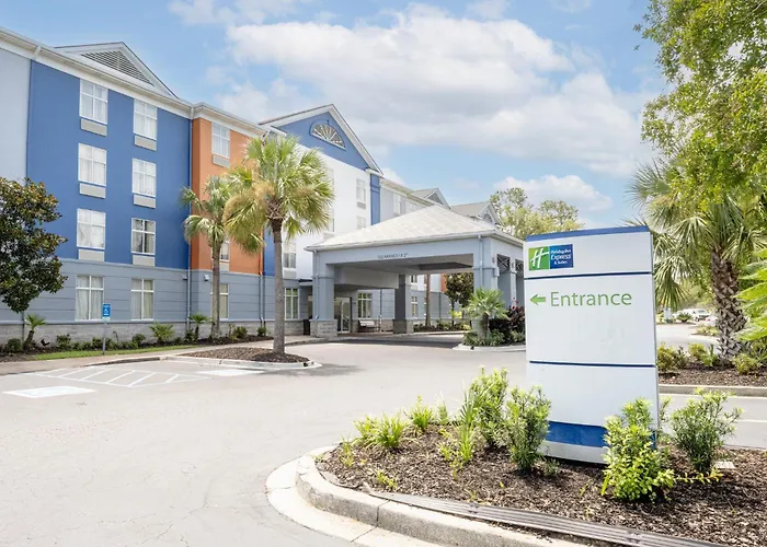 Holiday Inn Express Hotel & Suites Charleston - Northwoods By Ihg